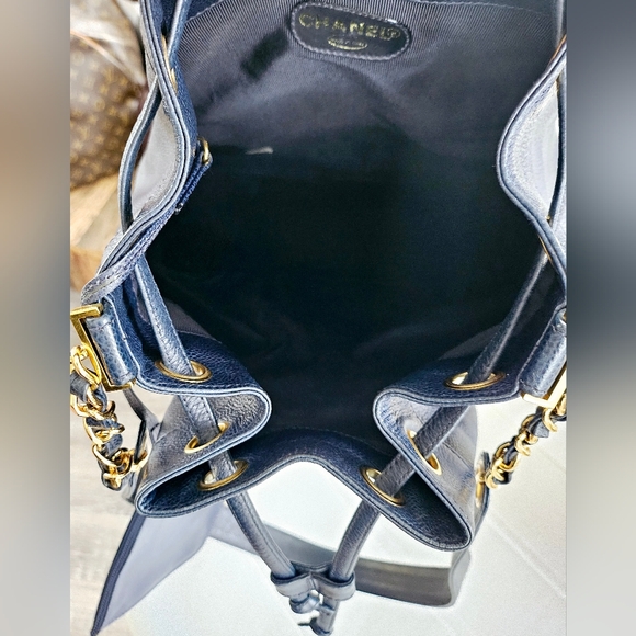 Chanel Navy Blue Caviar Triple CC Bucket Bag - Picture 4 of 8
